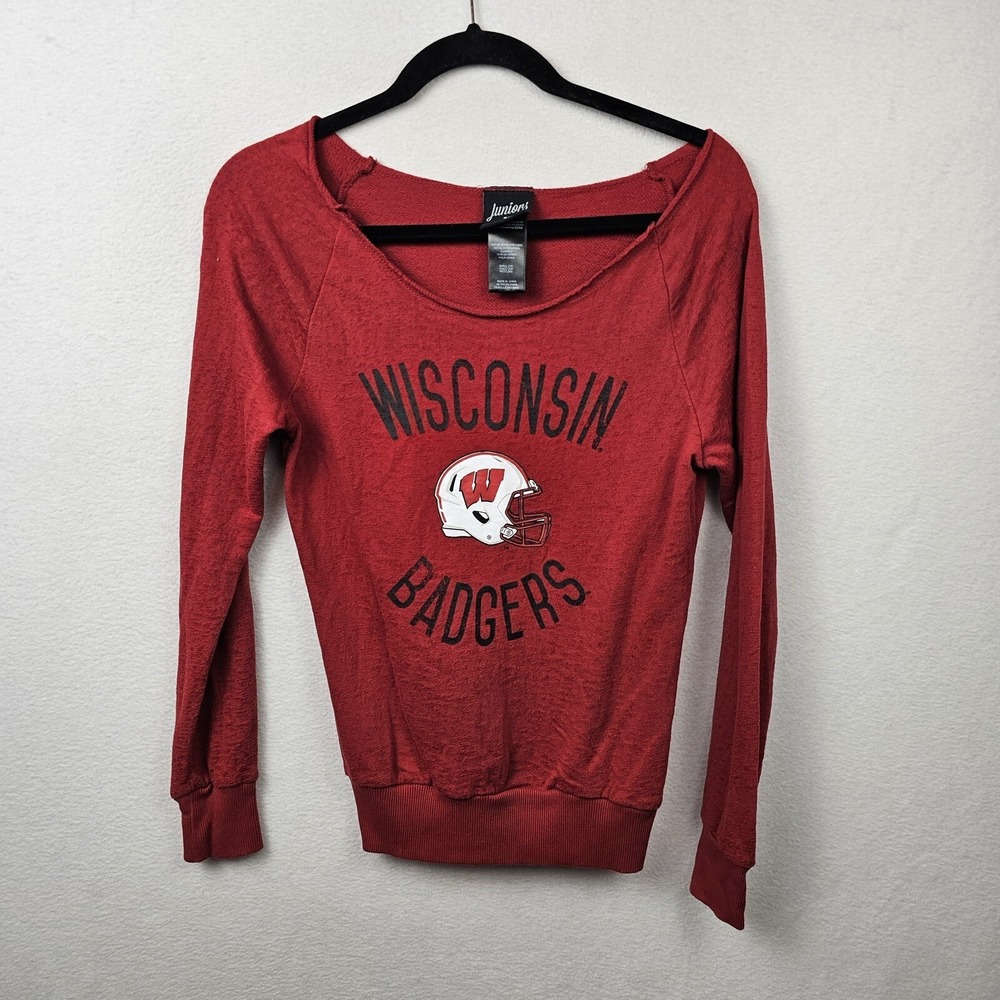 Juniors By Gen 2 Sweater Woman's Size Small Red Wisconsin Badgers Wide Cut Neck